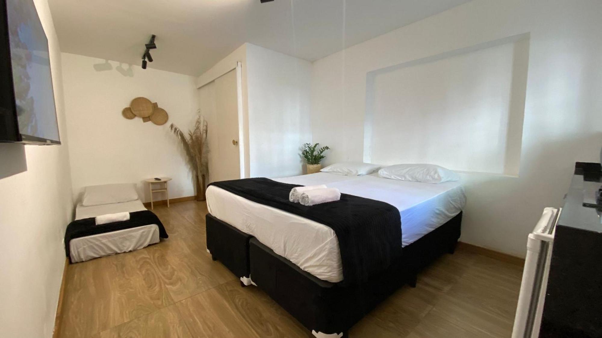 Studios E Quartos Privativos Na Chacara Santo Antonio São Paulo Exteriör bild